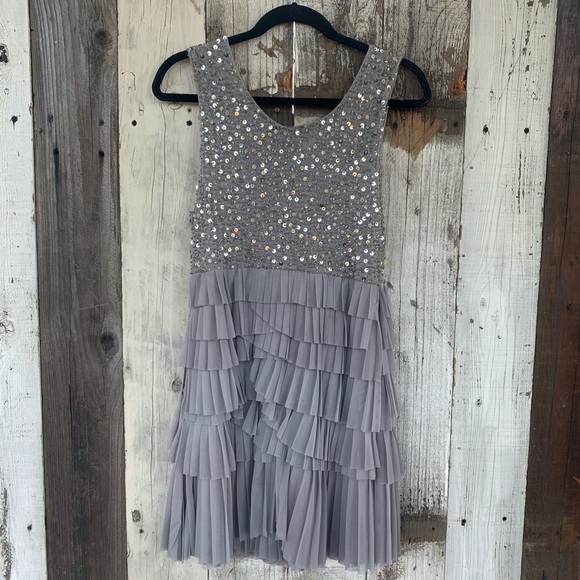 Alice + Olivia Dresses & Skirts - SALE ✨ Alice & Olivia Sequin Pleated Mini Dress